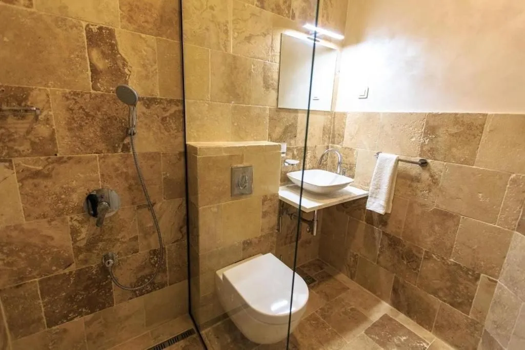 Rent, house, 150m², Reževići, Budva