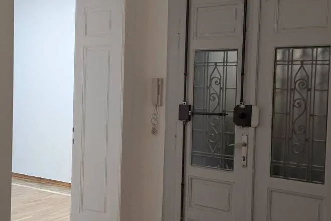 Rent, four bedroom apartment, 80m², Stari Grad, Beograd