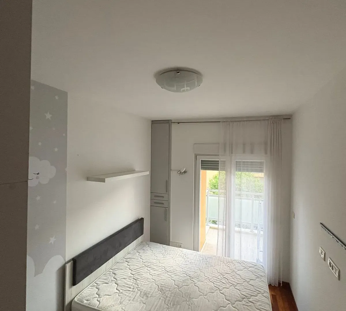 Izdavanje, jednosoban stan, 44m², City Kvart, Podgorica