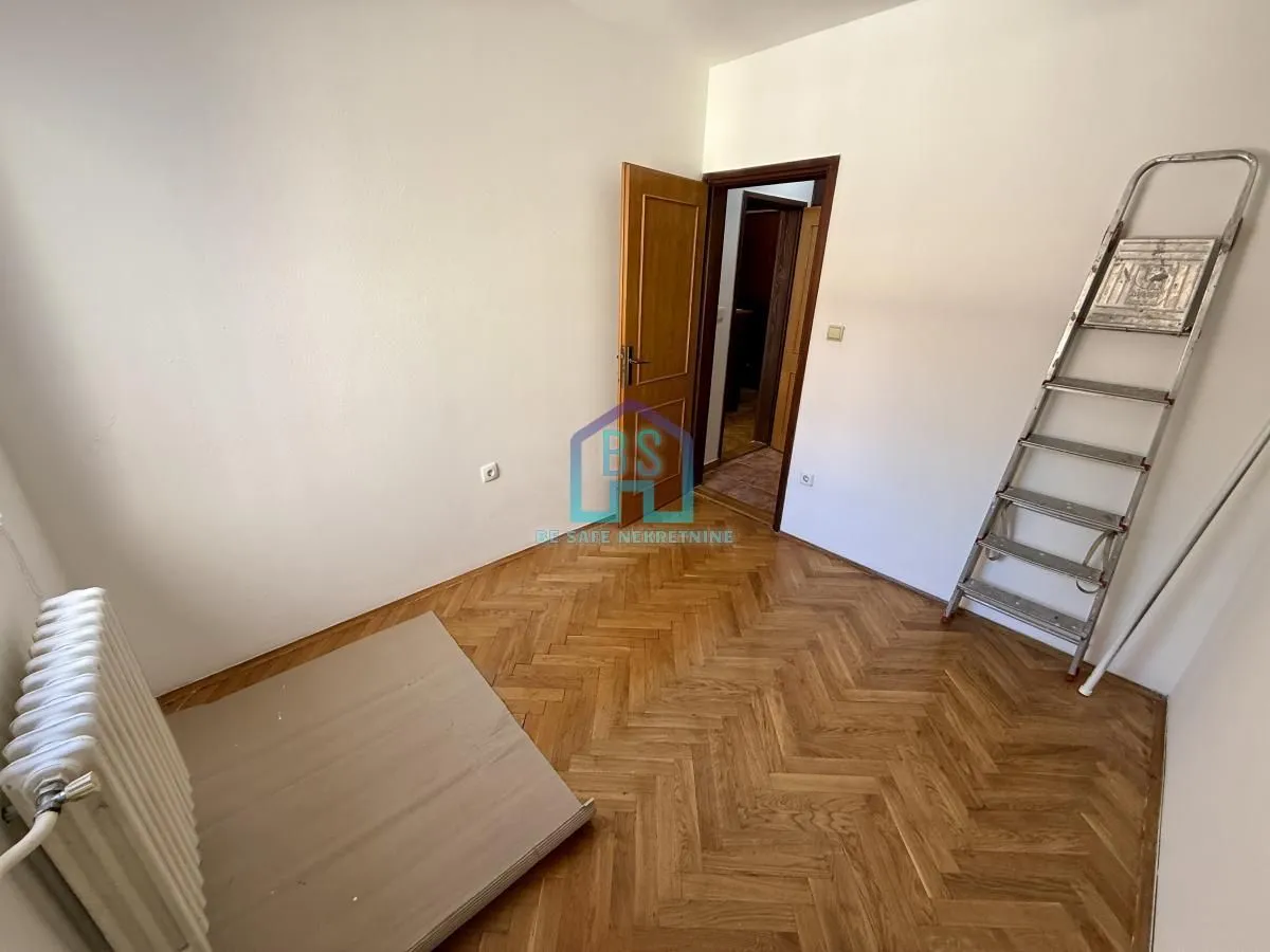 Prodaja, dvosoban stan, 40m², Bulevar Oslobodjenja, Novi Sad Sve Podlokacije