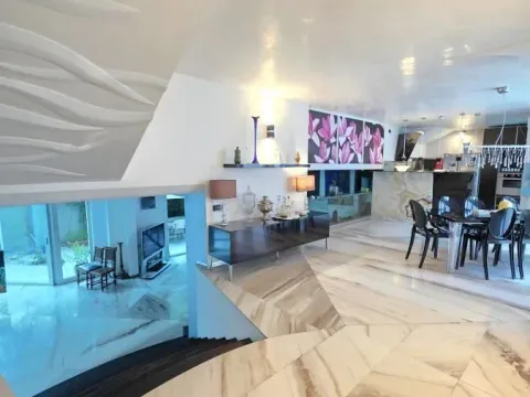 Sale, house, 400m², Denkova Basta, Zvezdara Sve Podlokacije - image 7