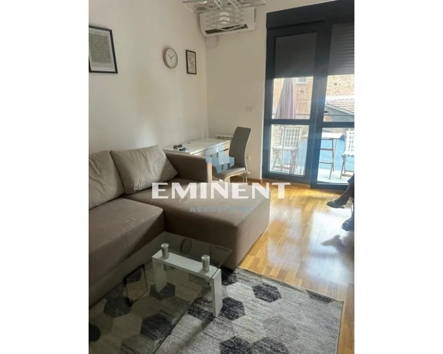 Rent, apartment, 38m², Stari Grad, Beograd