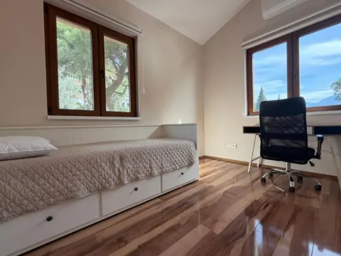 Prodaja, kuća, 241m², Šušanj, Bar - image 5