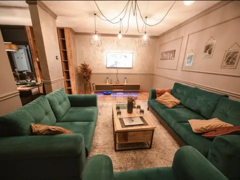 Rent, two bedroom apartment, 80m², Stari Aerodrom, Podgorica - image 1