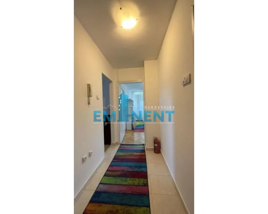 Izdavanje, dvosoban stan, 42m², Stari Merkator, Novi Beograd Sve Podlokacije