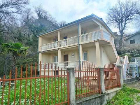 Prodaja, kuća, 140m², Sutomore, Bar