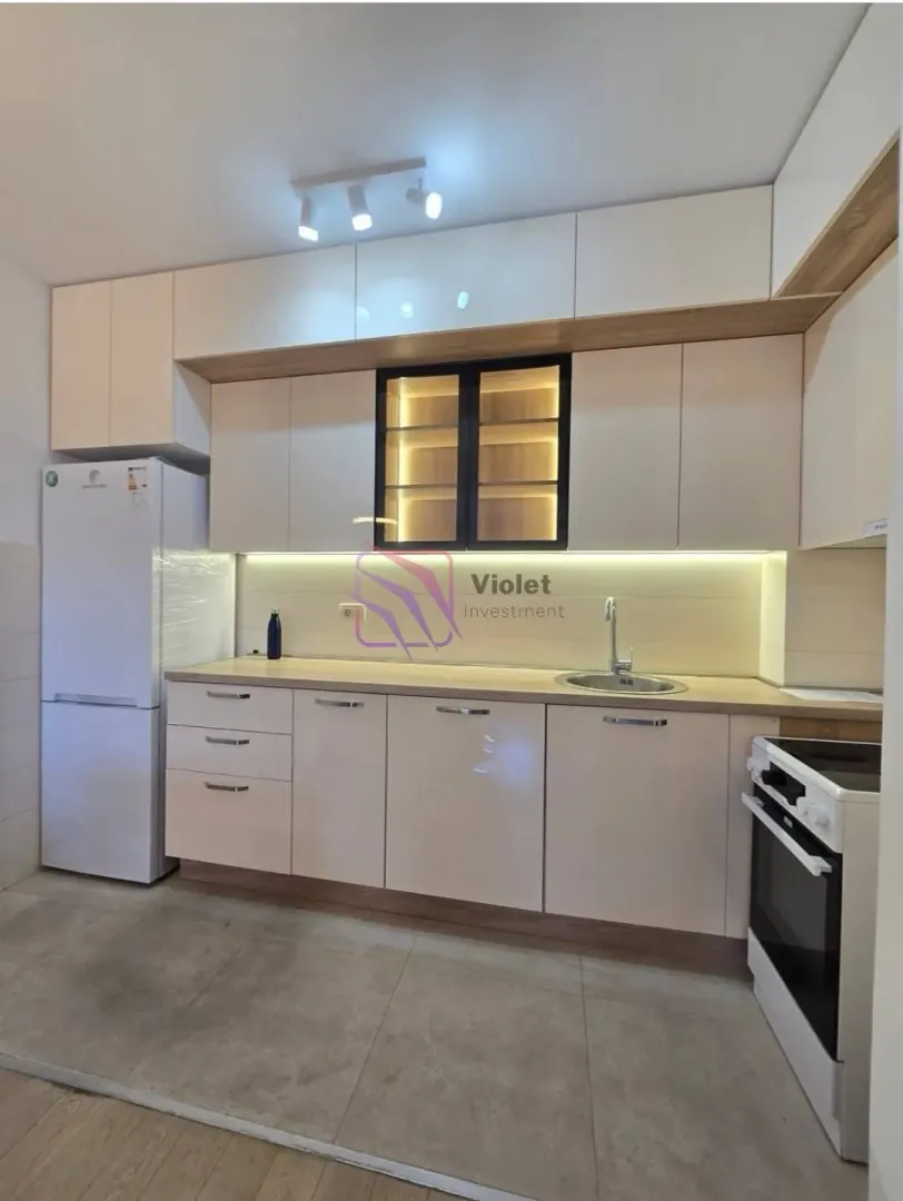 Izdavanje, dvosoban stan, 70m², City Kvart, Podgorica