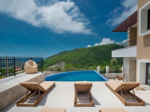 Sale, house, 170m², Centar, Budva - image 11