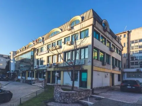 Prodaja, poslovni prostor, 170m², Centar, Podgorica - image 7