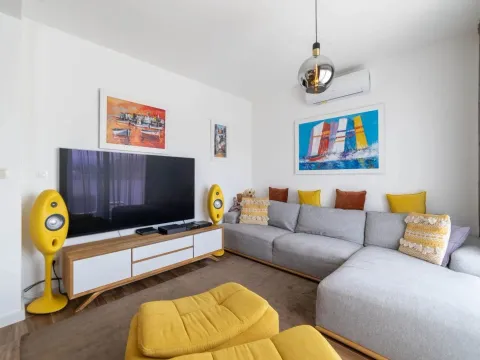 Rent, two bedroom apartment, 69m², Donja Lastva, Tivat - image 2