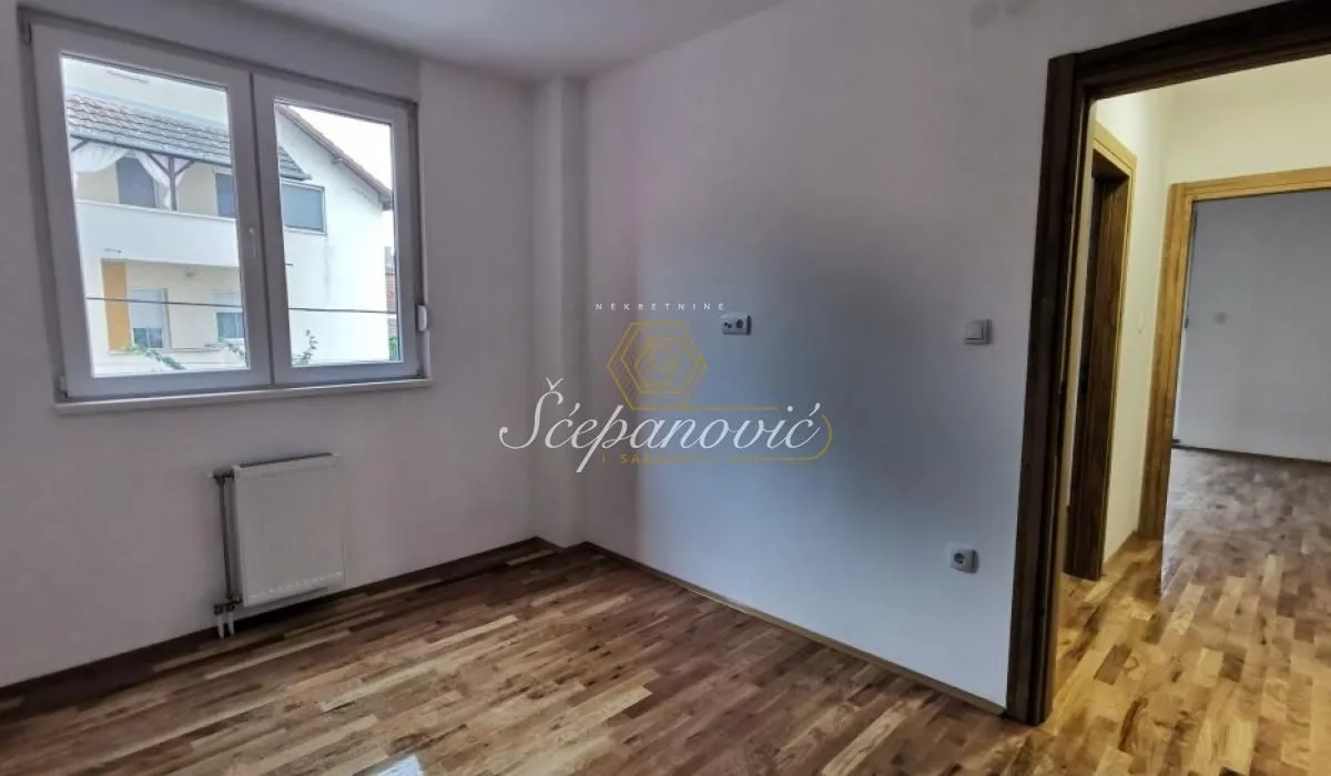 Prodaja, četvorosoban stan, 103m², Salajka, Novi Sad Sve Podlokacije