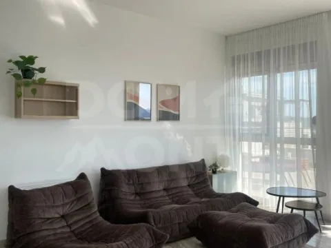 Izdavanje, trosoban stan, 90m², Tivat, Crna Gora - image 8