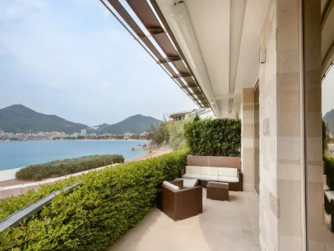 Sale, one bedroom apartment, 94m², Dukley Gardens, Budva - image 1