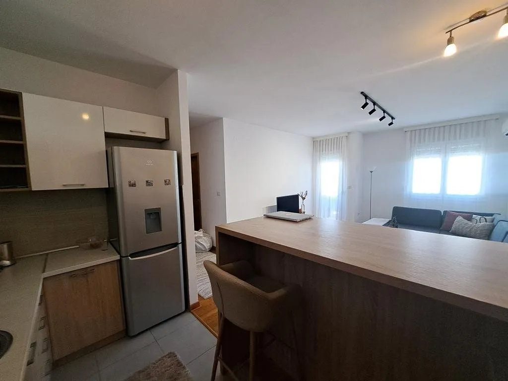 Izdavanje, dvosoban stan, 70m², City Kvart, Podgorica