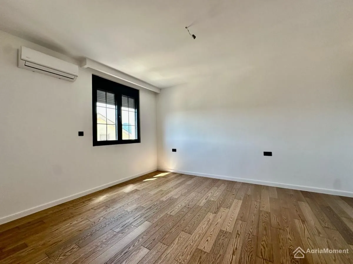 Prodaja, trosoban stan, 96m², Kalimanj, Tivat