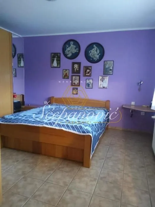 Prodaja, kuća, 360m², Veternik, Novi Sad Sve Podlokacije