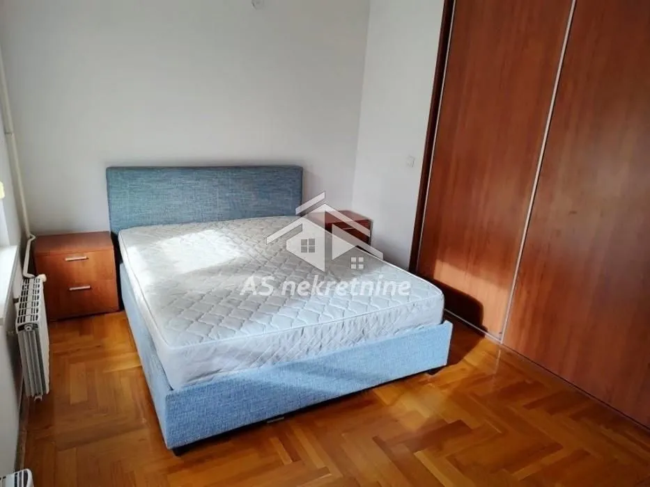 Izdavanje, trosoban stan, 92m², Novi Beograd Blok 29, Novi Beograd Sve Podlokacije