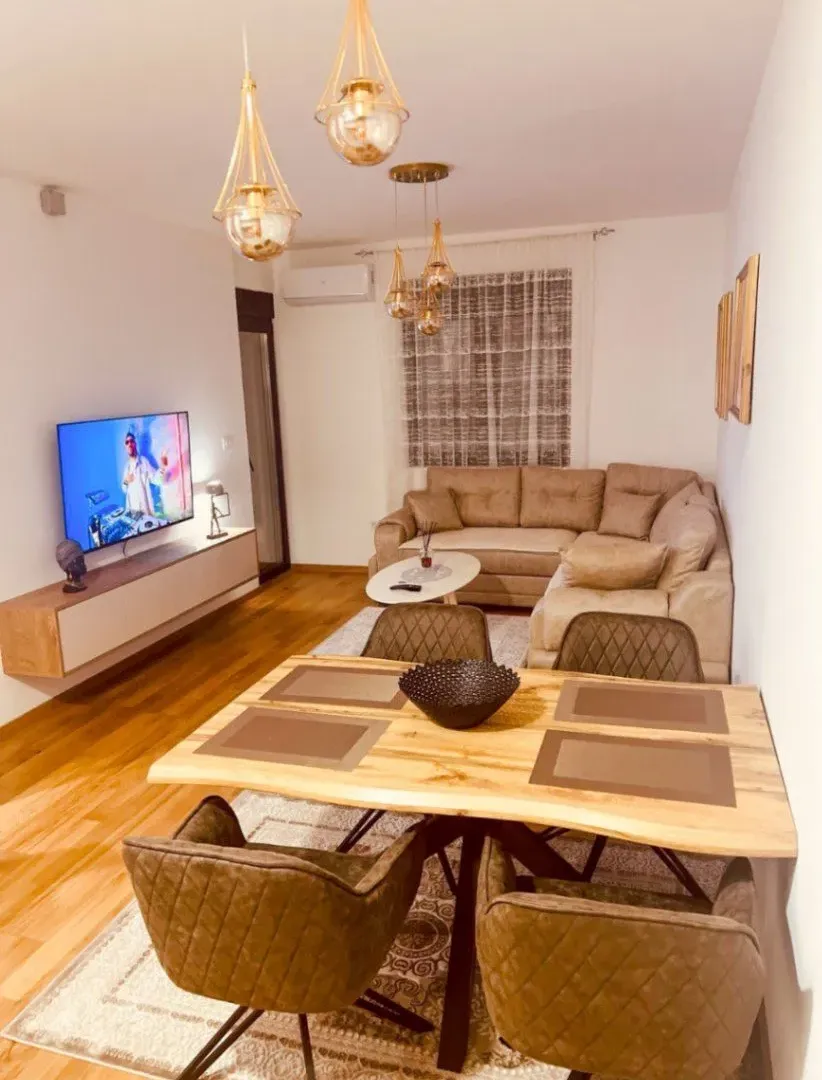 Izdavanje, jednosoban stan, 46m², City Kvart, Podgorica