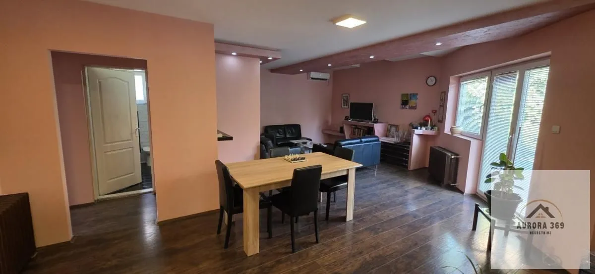 Prodaja, kuća, 312m², Novi Sad, Srbija