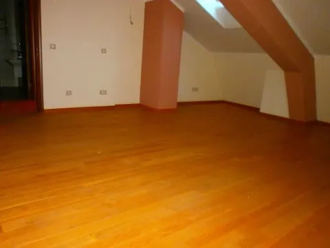 Izdavanje, četvorosoban stan, 186m², Podgorica, Crna Gora - image 20