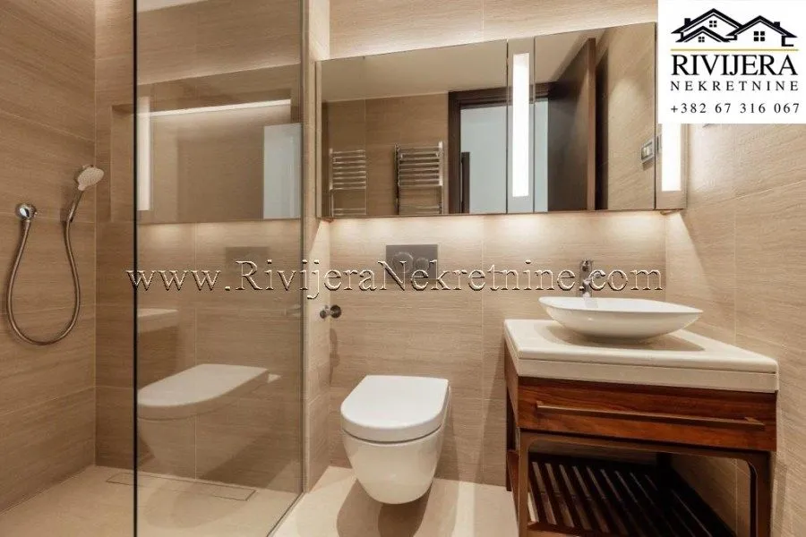 Prodaja, trosoban stan, 171m², Kamenari, Herceg Novi