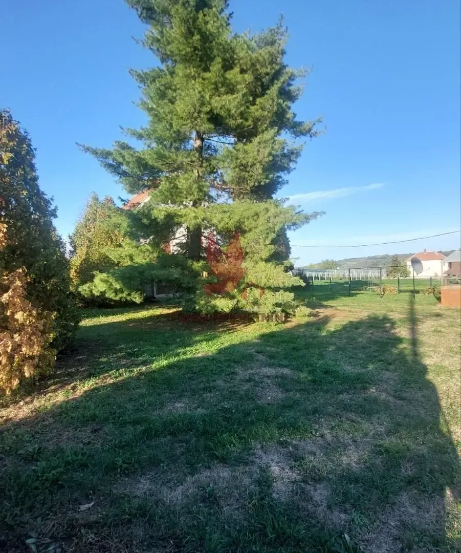 Prodaja, kuća, 118m², Centar, Topola