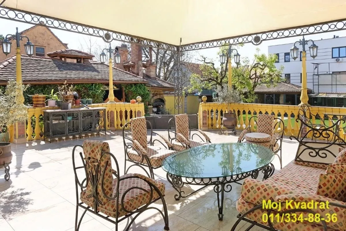 Sale, house, 765m², Zemun Sve Podlokacije, Beograd