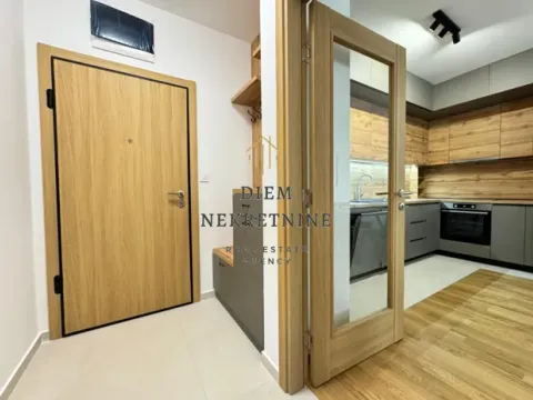 Rent, one bedroom apartment, 50m², City Kvart, Podgorica - image 7