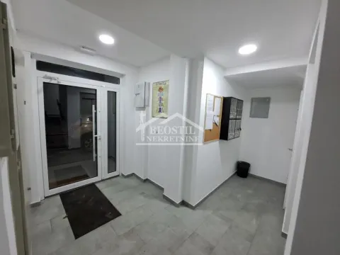 Rent, two bedroom apartment, 45m², Ledine, Beograd - image 16