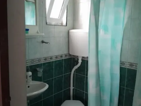 Izdavanje, trosoban stan, 120m², Tivat, Crna Gora - image 2