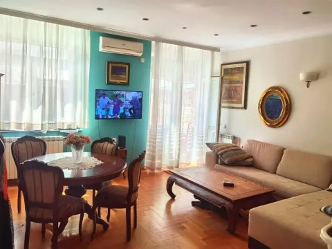 Sale, three bedroom apartment, 115m², Lipov Lad, Zvezdara Sve Podlokacije