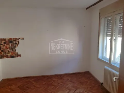 Prodaja, kuća, 120m², Novo Selo, Subotica - image 7