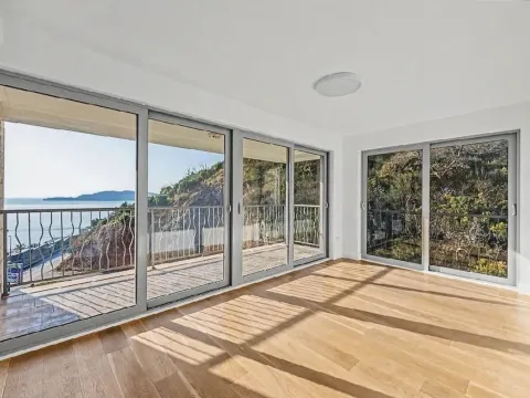 Sale, three bedroom apartment, 160m², Budva, Crna Gora - image 1
