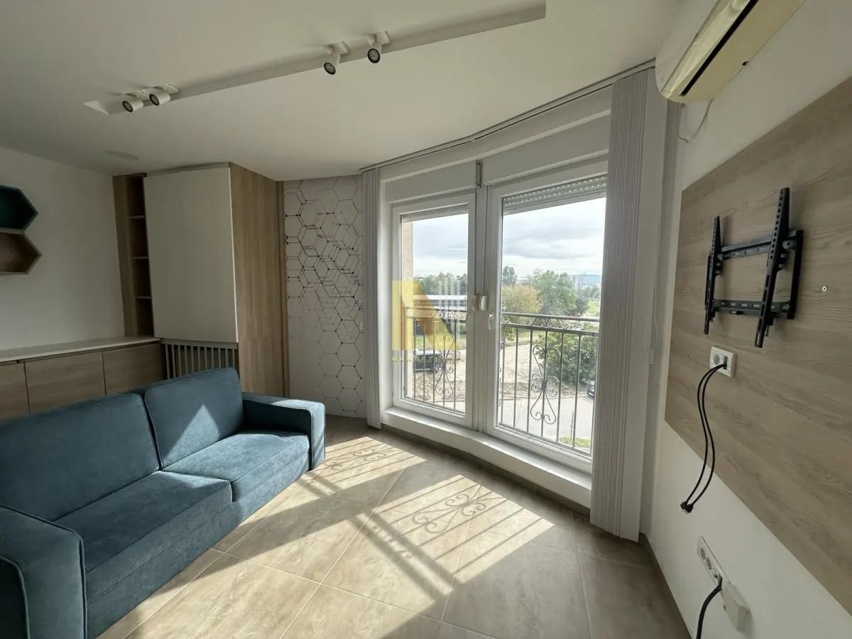 Rent, office space, 90m², Nova Detelinara, Novi Sad Sve Podlokacije