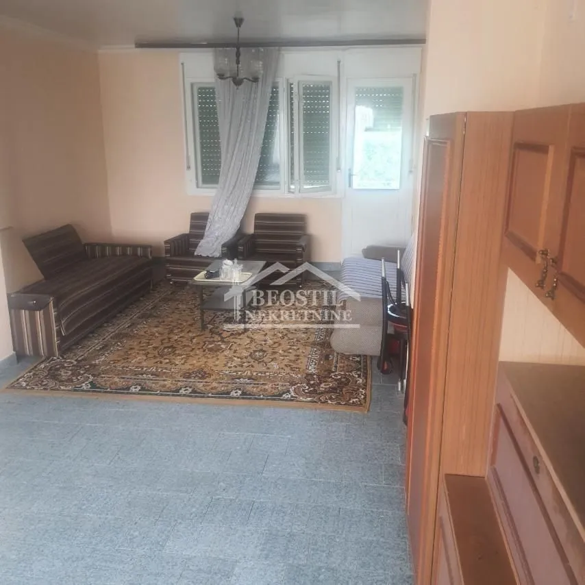 Prodaja, kuća, 204m², Vladimirci, Srbija