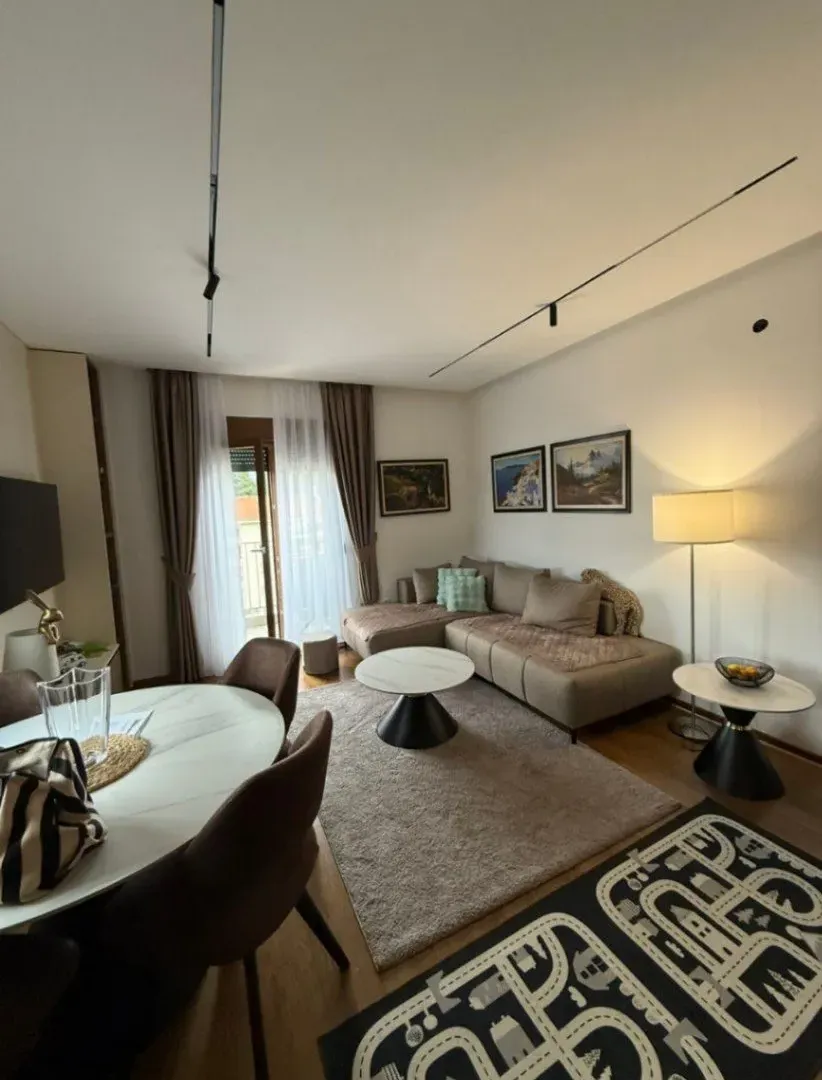 Izdavanje, jednosoban stan, 47m², Zagorič, Podgorica