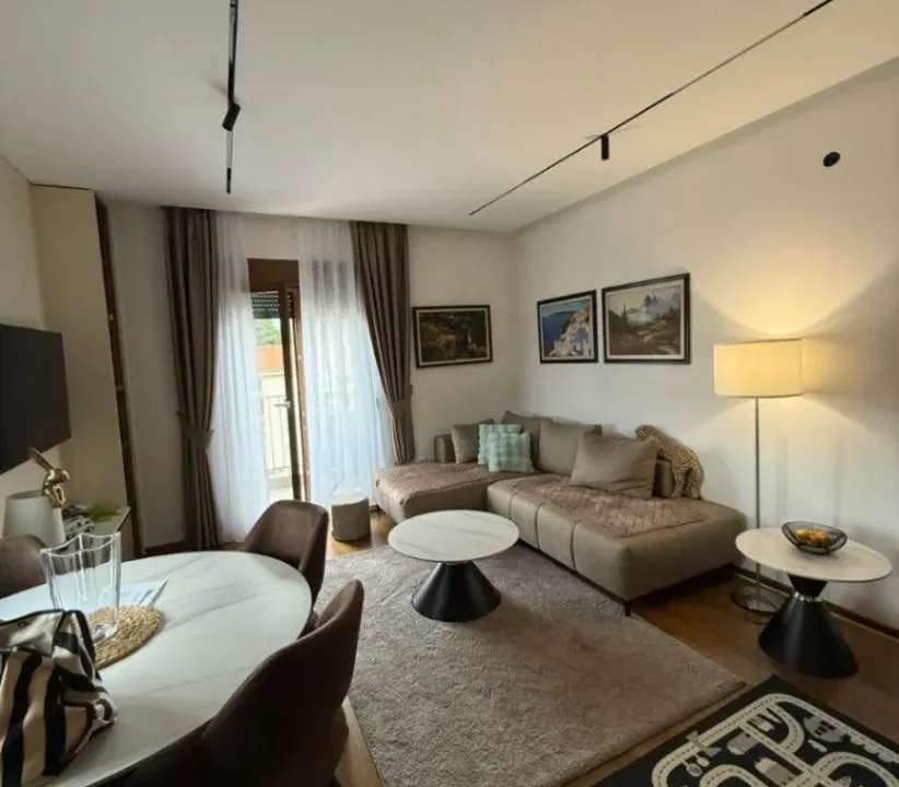 Izdavanje, jednosoban stan, 47m², Zagorič, Podgorica