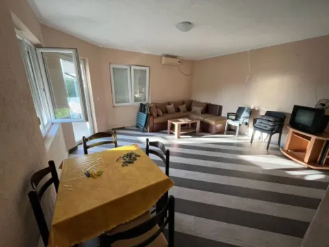 Izdavanje, dvosoban stan, 66m2, Ratac, Bar Izdavanje, dvosoban stan, 66m2, Ratac, Bar