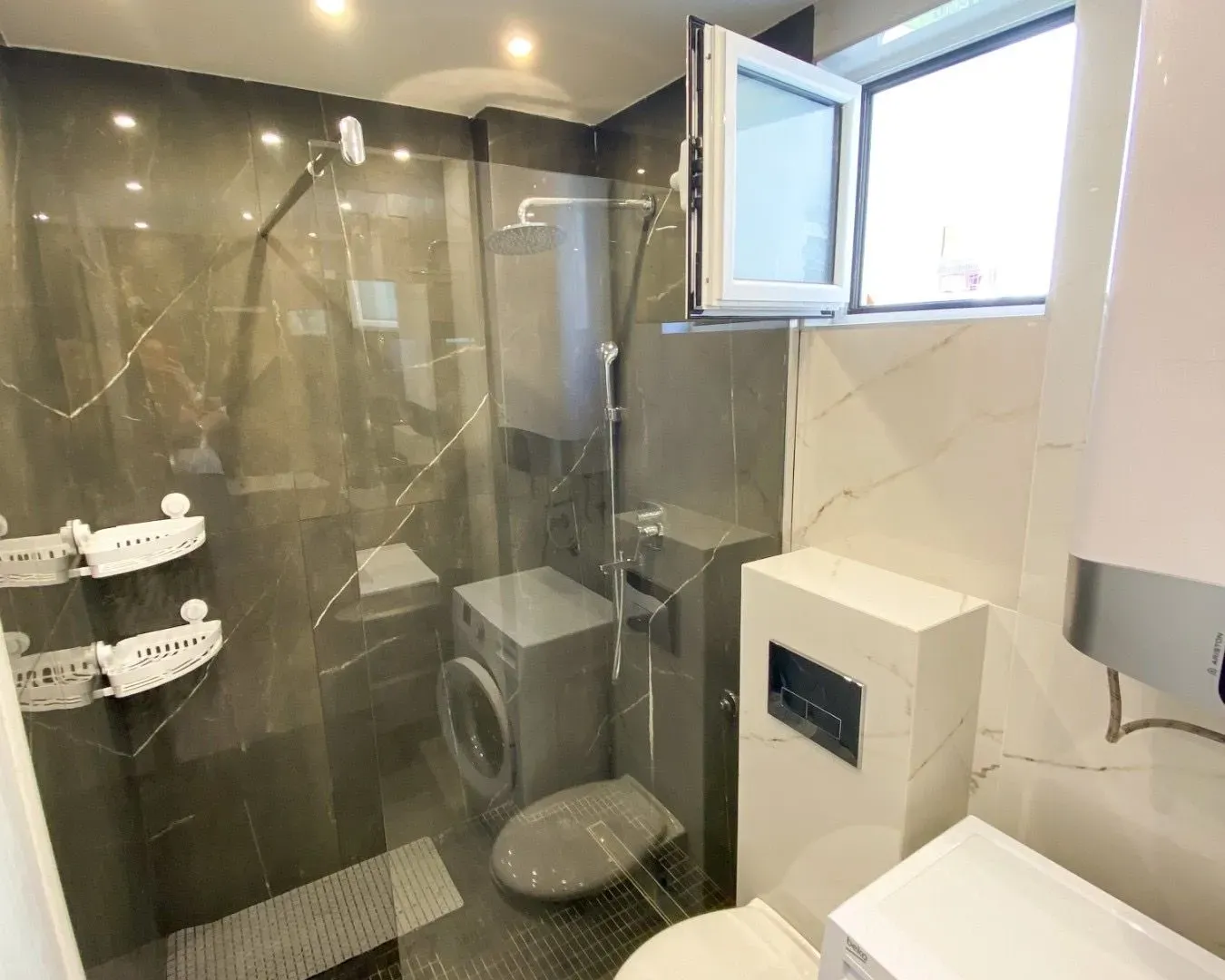 Rent, one bedroom apartment, 50m², Golubovina, Budva