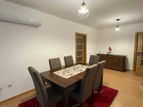 Izdavanje, dvosoban stan, 80m², Cetinje, Crna Gora - image 11
