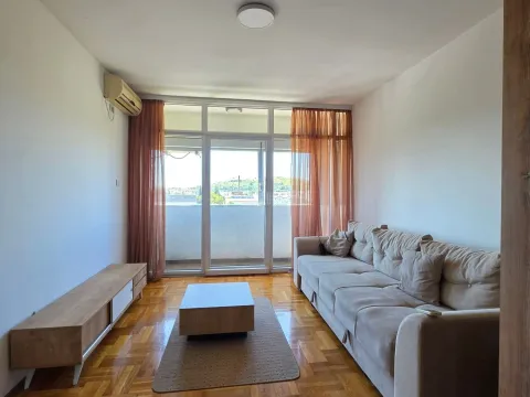 Rent, two bedroom apartment, 65m², Podgorica, Crna Gora - image 1