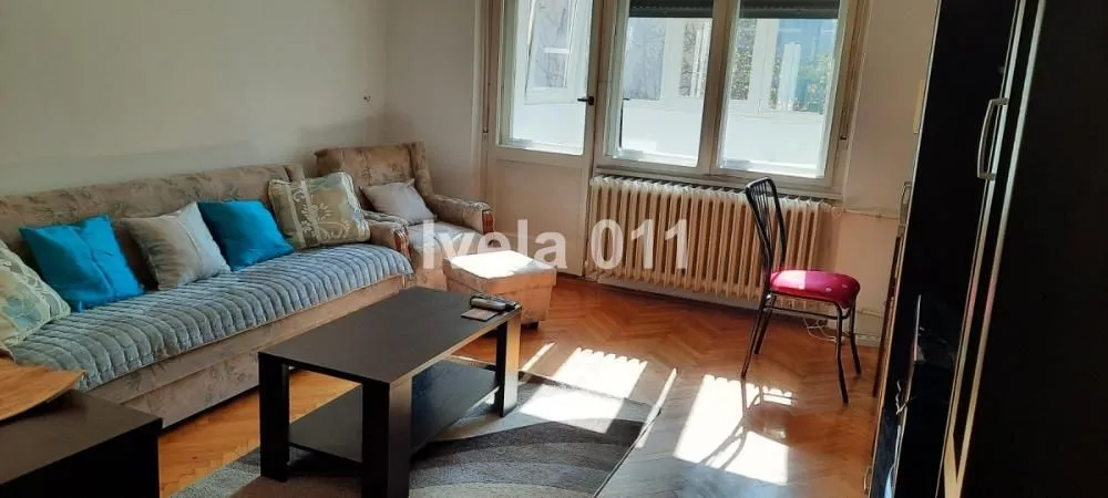 Sale, two bedroom apartment, 50m², Kalenić Pijaca, Vračar Sve Podlokacije