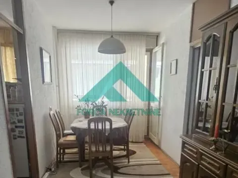 Sale, two bedroom apartment, 77m², Farmaceutski Fakultet, Voždovac Sve Podlokacije - image 9