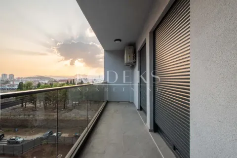 Rent, two bedroom apartment, 66m², Stari Aerodrom, Podgorica - image 10