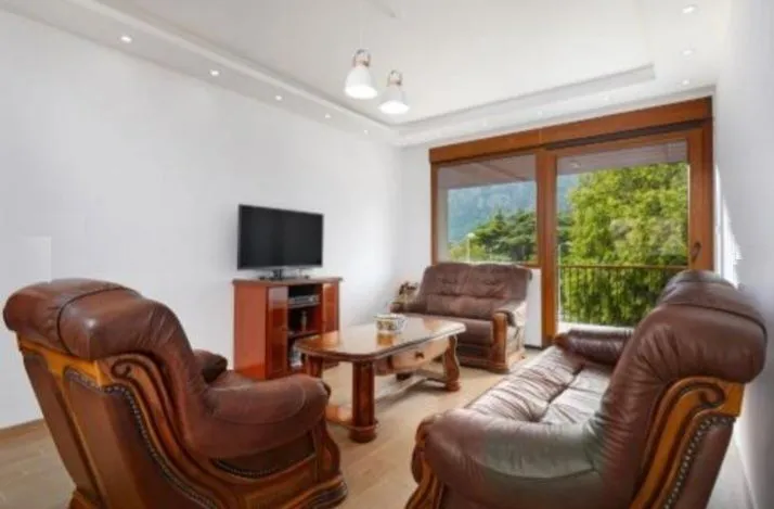 Prodaja, trosoban stan, 100m², Kotor, Crna Gora