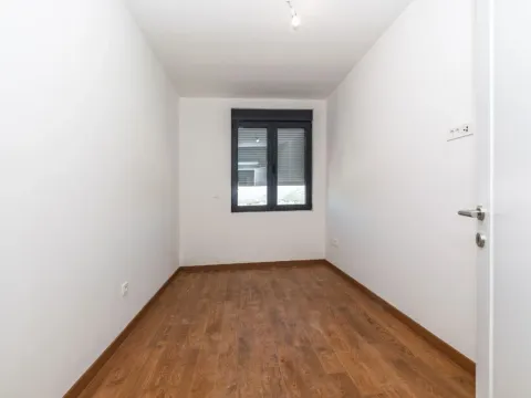 Izdavanje, stan, 129m², Tološka šuma, Podgorica - image 3