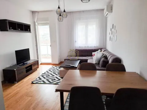 Rent, one bedroom apartment, 45m², City Kej, Podgorica - image 4