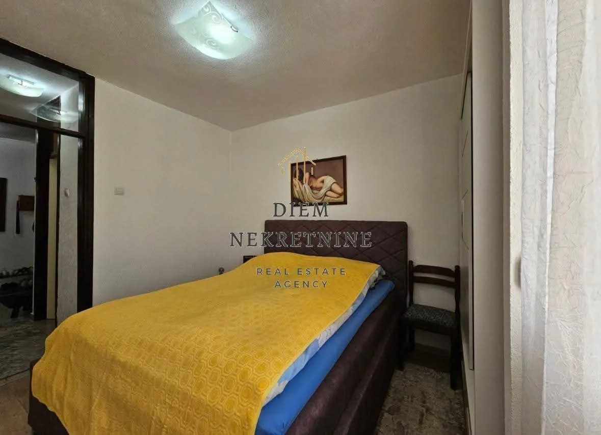 Sale, three bedroom apartment, 84m², Centar, Bar
