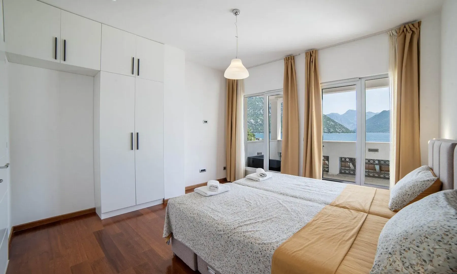 Prodaja, kuća, 405m², Strp, Kotor