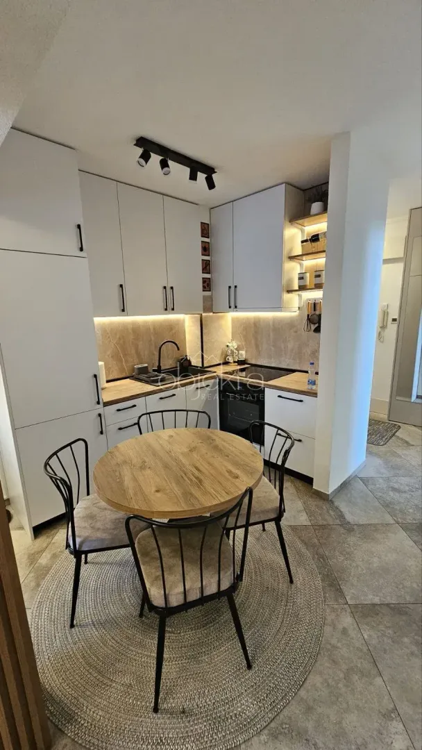 Rent, apartment, 52m², Tivat, Crna Gora